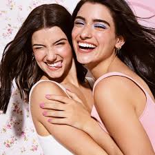 8721 santa monica blvd, #428. Tiktok S Dixie Charli D Amelio Launch Gen Z Make Up Line Morphe 2 British Vogue