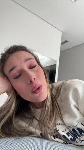 Vídeo de gabriellajacinto (@gabriella_jacinto0) relacionado a Off White