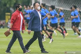 Jadwal 25 mei 2021 21.30 wib indonesia vs afghanistan 29 mei 2021 indonesia vs oman kualifikasi piala dunia 2022 3 juni 2021 23.45 wib: Ketum Pssi Minta Timnas U 22 Jalani Tiga Uji Coba Antara News
