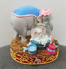 Exclusive Disney Auctions Dumbo Bath Mrs Jumbo Snowglobe Water Snow Globe Rare Disney Snowglobes Snow Globes Disney Designs