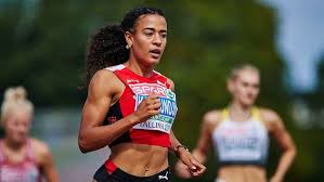 Des minima actuellement hors de portée pour elle. Ditaji Kambundji With A U20 European Championship Record Over 100 M Hurdles