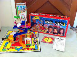 Thq Home Alone 2 Lost In New York Action Contraption Game Old Board Games Vintage Board Games Game Museum