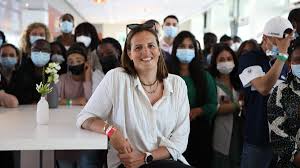 Laure manaudou is a retired french 2004 olympic, world and european champion swimmer. My Job Is A Housewife The New Life Of Laure Manaudou Archyde