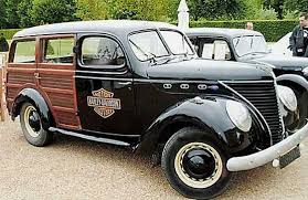 Les Voitures Automobiles De La Marque Ford Voitures Anciennes De Collection V2 Woody Wagon Car Brands Woodies