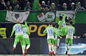 Vyhral v uplynulých troch zápasoch, naposledy si. Vfl Wolfsburg Gegen Borussia Monchengladbach Gladbach Verpasst Sprung Auf Platz Zwei Fussball Stuttgarter Zeitung