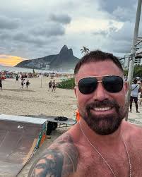 Coach Mike Bayer updated their cover photo.