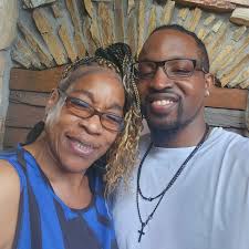 Cleon Bailey updated his profile picture.