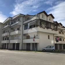 Soverato, si vende appartamento in villa, composto soggiorno cucina, due camere da letto, due bagni. Case In Vendita A Soverato Tecnocasa It