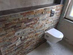 Natursteine bruchsteine steinwand polygonalplatten bruchsteinplatten dalmatia. Fliesen Kenning Meisterfachbetrieb Bruchsteine Hinter Der Toilette Mit Wenig Material Viel Wirkung Erzielen Facebook
