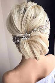 15 Ideas To Embellish Your Wedding Hairstyle With Hair Jewelry Hair Styles Hairstyles Theme Wedding Hairstyles