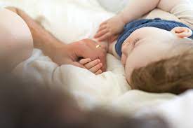 — it is always a struggle to put the children to bed in the evening. Einschlafbegleitung Funf Tipps Von Vatern Plus Ein Spickzettel