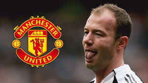 Manchester United: Alan Shearer has another pop about snubbing Red Devils