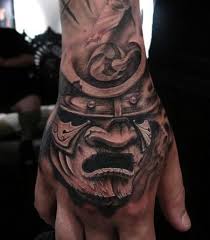 Black And Grey Foo Dog Hand Tattoo Japanese Hand Tattoo Black And Grey Hand Tattoos For Guys Hand Tattoos Samurai Tattoo