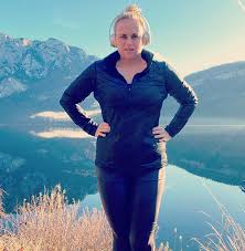 She trained at the australian theatre for young people and at second city in the us. Rebel Wilson Says People Treat Her Differently Since Weight Loss People Com