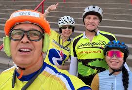 Cindy and Dave Amodio run Texas Surfskis and Kayaks near Houston, Texas.  They've been long-time supporters of the Texas Winter 100k racers and have  stepped-up again this year by donating a really