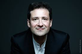 Hector Cabello Reyes- Fiche Artiste