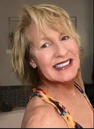 Short hair compliments over other styles