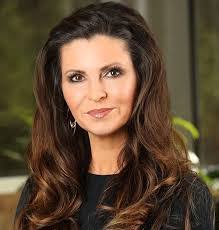 Elizabeth Rose's Instagram, Twitter & Facebook