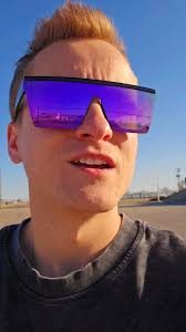 It's quiet... so quiet...,