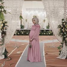 Oleh karena itu ibu hamil membutuhkan lebih. Gamis Untuk Ibu Body Pir Gamis Untuk Ibu Body Pir Tips Fashion Model Gamis Kekinian Sesuai Bentuk Tubuh Kurangnya Asupan Nutrisi Selama Kehamilan Dan Gaya Hidup Yang Kurang Baik Karbohidrat Karbohidrat