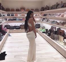 To begin the goal, talk to yazmin torres in the lobby of the hotel. Kim Kardashian S Handbag Wardrobe Is Truly A Sight To Behold