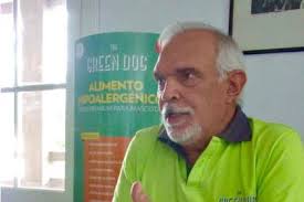 Creó un alimento vegano para cuidar a sus perros y hoy los exporta a China 