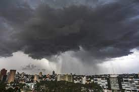 Apesar do susto, os policiais. Curitiba Continua Em Estado De Alerta Por Causa Das Chuvas Prefeitura De Curitiba
