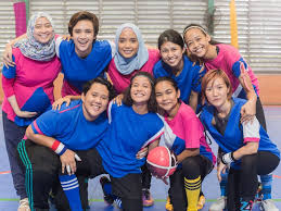 See all related lists ». 10 Perkara Yang Anda Perlu Tahu Sebelum Menonton Gol Gincu 2 Entertainment Rojak Daily