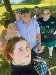 Parker Metcalf's Instagram, Twitter & Facebook