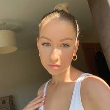 Caitlin Graves (@gravescaitlin_)