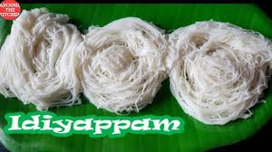 Putu mayang adalah kue tradisional yang dibuat dari tepung kanji atau tepung beras yang berbentuk seperti mi, dengan campuran santan kelapa, dan disajikan dengan kinca atau gula jawa cair. Idiyappam Putu Mayam Rice Sev Semige Youtube