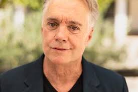 BILLY RAY'S BIG BREAKY : An 'Achy Breaky Heart' Brings Billy Ray Cyrus to  No. 1, and a Date With Crazy Horse Fans