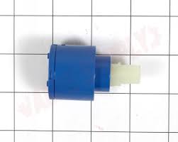 Apr 27, 2020 · each faucet handle (hot and cold) has its own cartridge, a valve that turns with the handle to control the flow of water into the faucet spout. 974 044 Price Pfister Kitchen Faucet Cartridge Single Lever Amre Supply