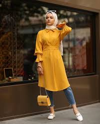 L Image Contient Peut Etre Une Personne Ou Plus Et Personnes Debout Modest Fashion Hijab Hijab Fashion Muslim Fashion