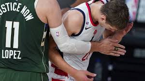 Since the shoe, reportedly called the greek freak 1, was confirmed by nike ceo mark parker during the company's q2 earnings call last december, antetokounmpo has often used his social media. Nba Wagner Erhalt Kopfnuss Von Greek Freak Antetokounmpo