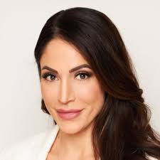 Kate Ferrara (@_KateFerrara)