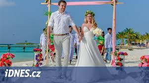 Adéla gondíková (45) a jiří langmajer (52) se budou brát. Lucie Cizmarova Drabkova Z Masterchefa Se Vdala Idnes Cz