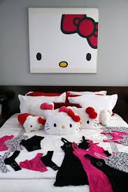 Growing Up With Hello Kitty Avec Images Decoration Hello Kitty Idee Deco