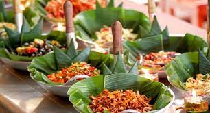 Bentuk bangunannya seperti sebuah phinisi, kapal kayu besar yang menghadap langsung ke danau. Menikmati Hidangan Khas Parahyangan Di Rumah Makan Sindang Reret Ciwidey Kuliner Dago