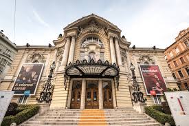 The comedy theatre of budapest (hungarian: Vigszinhaz Comedy Theatre