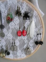 Objet Creatif Diy Creer Un Porte Boucle D Oreilles Curieusement Bien Porte Boucle D Oreille Presentation De Bijoux Bijoux En Tissu