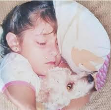 Por favor regresame a mi cocó tuve a su mamá desde los 6 años y a ella es  mi compañerita de vida tocate el corazón la extrañamos en casa es parte de