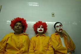 Efek rumah kaca telah merilis tiga album studio, yaitu efek rumah kaca (2007), kamar gelap (2008), dan sinestesia (2015). Efek Rumah Kaca Kembali Dengan Sinestesia Situs Felix Dass