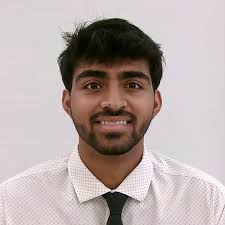 AAMI Foundation Awards Scholarship to Students