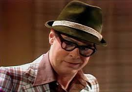 A's win 2-1 in 9th inning with inside-the-park HR