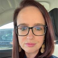 Leslie Wortham's Instagram, Twitter & Facebook