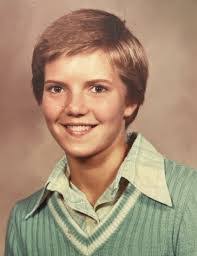 Ruth Elliott's Instagram, Twitter & Facebook