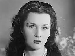وفي مارس من عام 1939، تزوجت الأميرة فوزية من ولي العهد الإيراني محمد رضا بهلوي، وأقيمت مراسم زفاف أسطورية في حفلين كبيرين أحدهما في القاهرة والثاني في إيران. Ø¶Ø±Ø¨ÙˆÙ†ÙŠ ÙÙŠ Ù…ÙˆØ·Ù† Ø§Ù„Ø¹ÙØ© Ø¬Ù…Ù„Ø© Ø¨ÙÙŠÙ„Ù… Ù‡Ø¯Ø¯Øª Ø¨ÙØ³Ø® Ø®Ø·Ø¨Ø© Ø§Ù„Ø£Ù…ÙŠØ±Ø© Ù Ù…ØµØ±Ø§ÙˆÙ‰