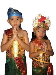Merek yang kami sediakan antara lain. Jual Baju Pakaian Adat Bali Anak Perempuan Laki Couple Kartini Festival Karnaval Kostum Di Lapak Mitzy Moda Kaos Anak Bukalapak