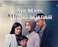 Gambar Poster film Air Mata di Ujung Sajadah